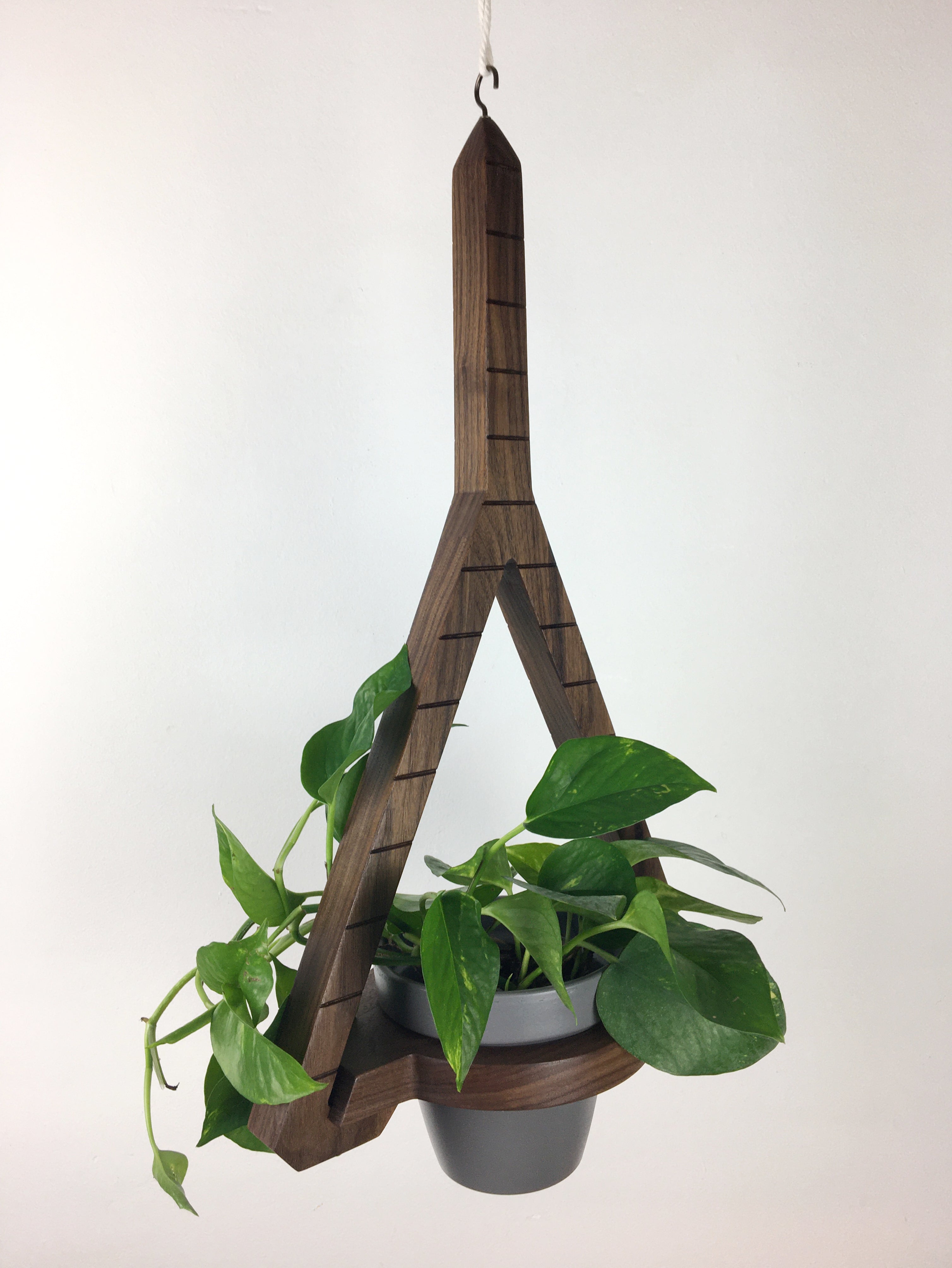 ZAKIM BRIDGE HANGING PLANT HOLDER