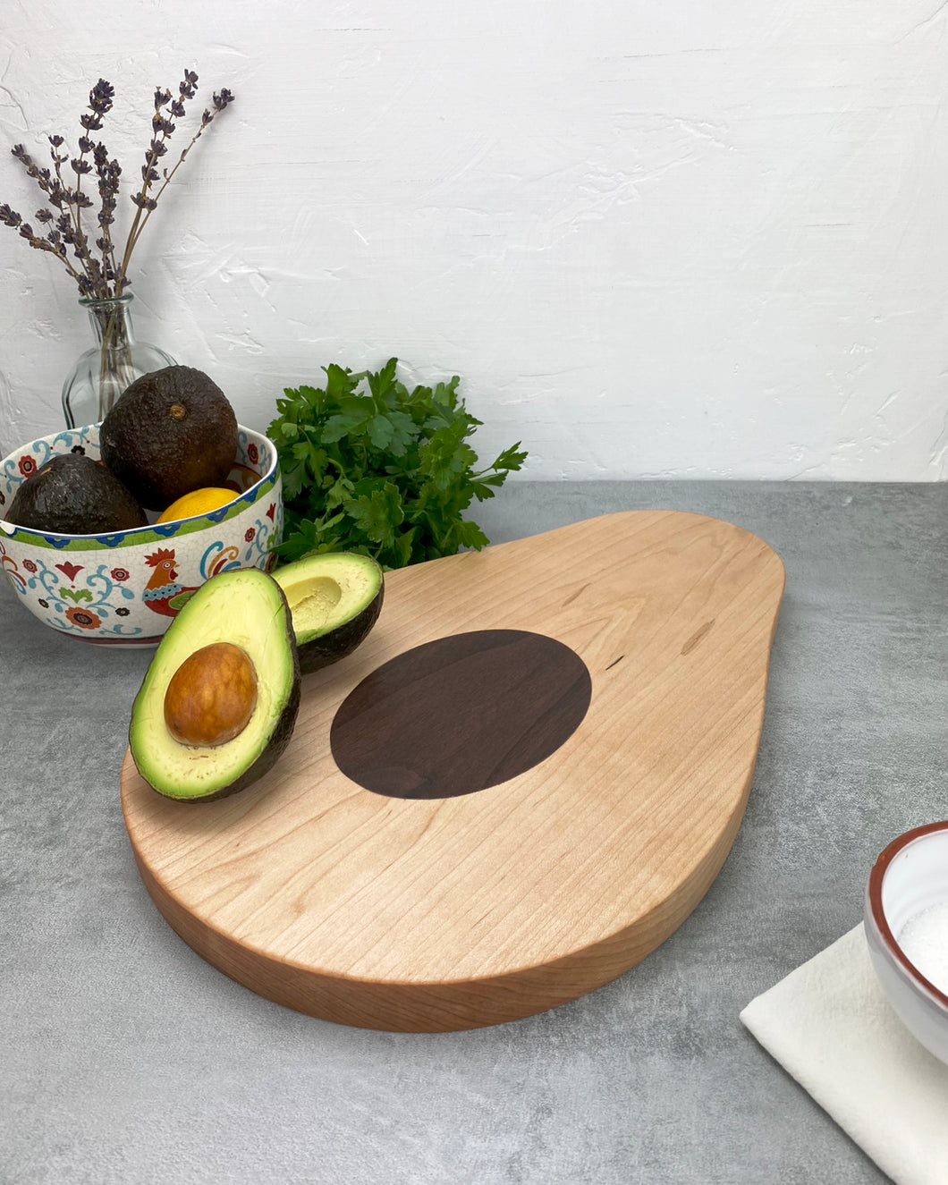 AVOCADO SERVING BOARD